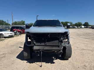 2024 Ford F-250 LARIAT - Exterior Front Center Image